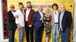 Tonino Lamborghini al centro della foto in completo blu alla premier del film su suo padre