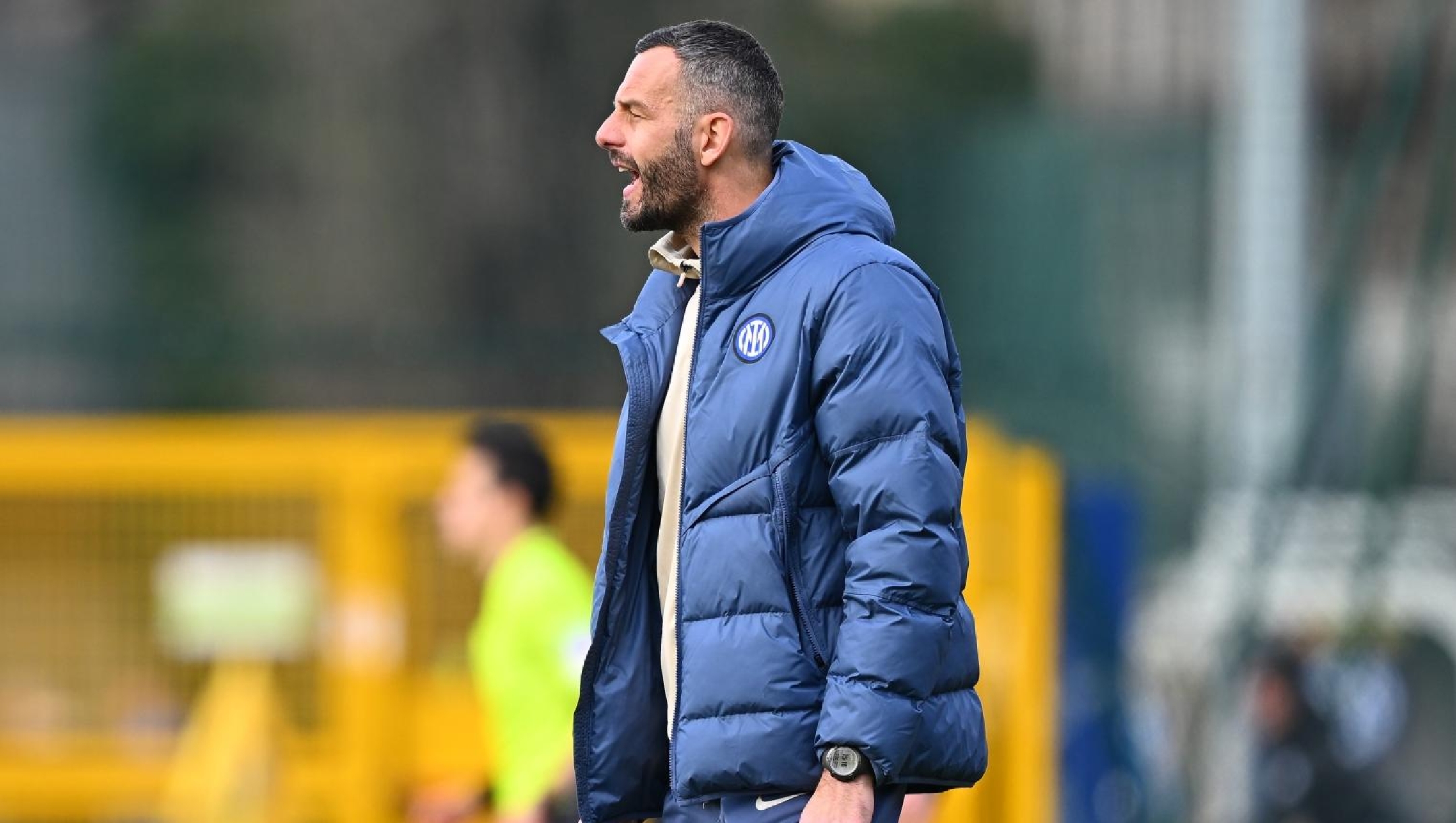 MILAN, ITALY - MARCH 01: Head Coach of FC Internazionale U17 Samir Handanovic reacts during the match between FC Internazionale U17 and AC Milan U17 at Konami Youth Development Center in memory of Giacinto Facchetti (Interello) on March 01, 2025 in Milan, Italy. (Photo by Mattia Pistoia - Inter/Inter via Getty Images)